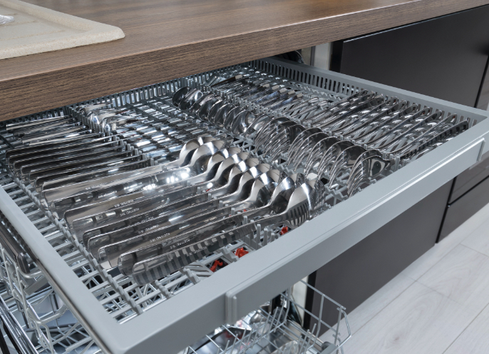 Hisense Integrated Dishwasher HV672C60UK - Always Clean and Dry Cutlery